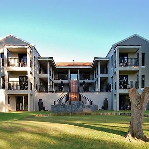 Fourteenth Green Guest Lodge